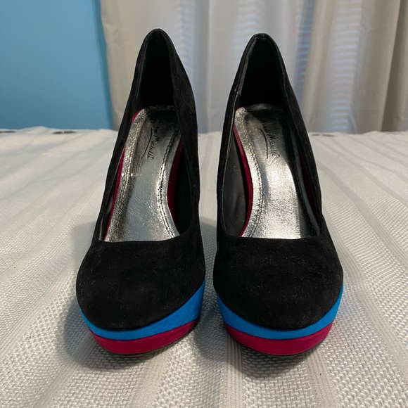 Color Block Pumps - Picture 3 of 5